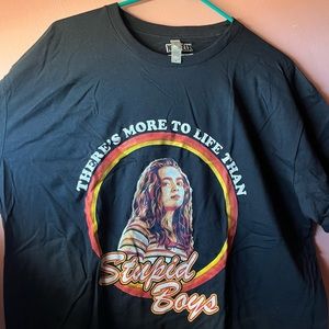 🆕Size XL Stranger Things Tshirt-Black